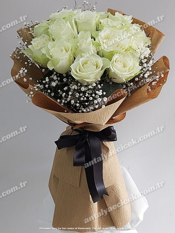 15 İthal Gül Buketi
