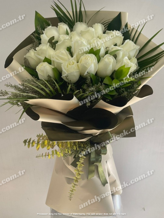 21 Beyaz Gül Buketi