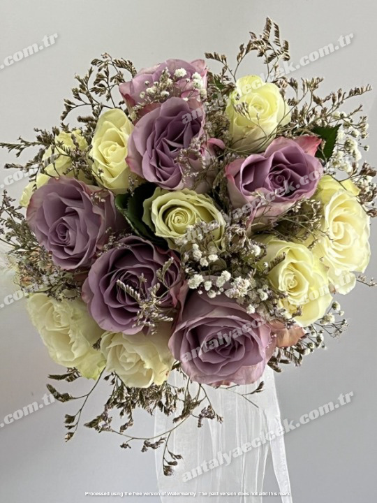 Beyaz & Lavanta Gelin Çiçeği