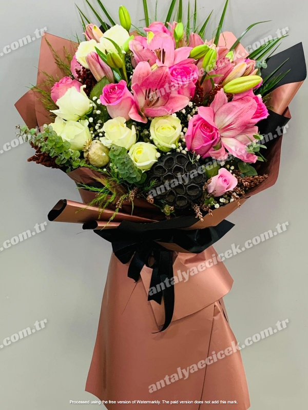Pembe Ithal Çiçek Buketi